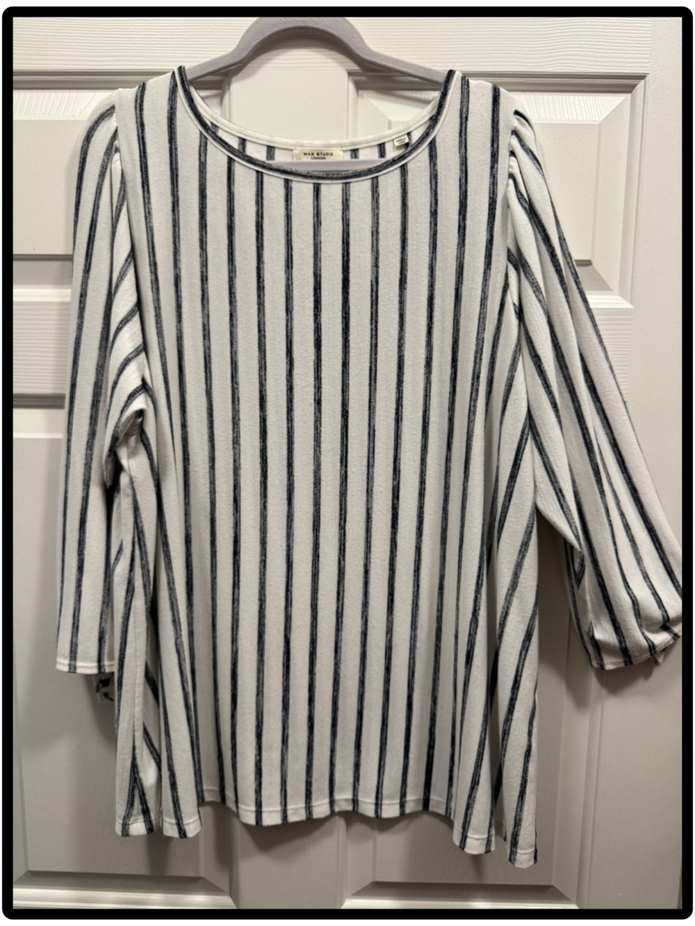 Max Studio ▪️White & Black Stripe Scoop Neck Women's Top